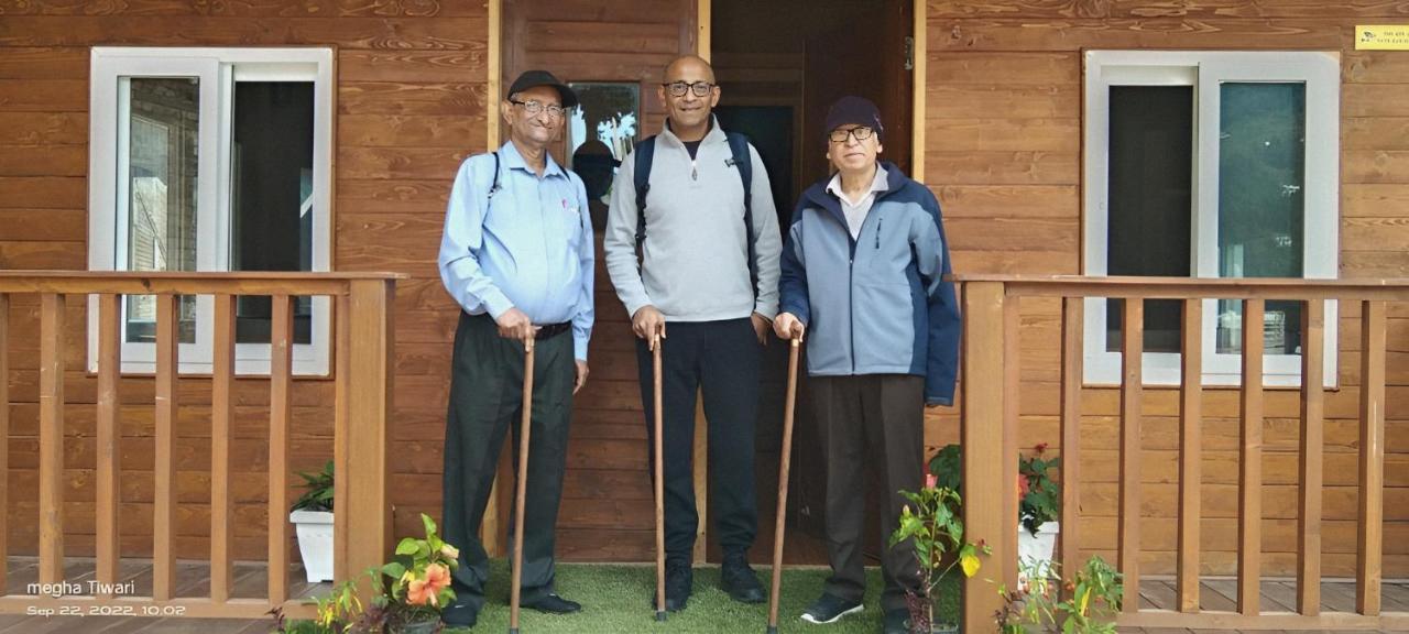 Vanprastha Resorts Dwarahat ภายนอก รูปภาพ