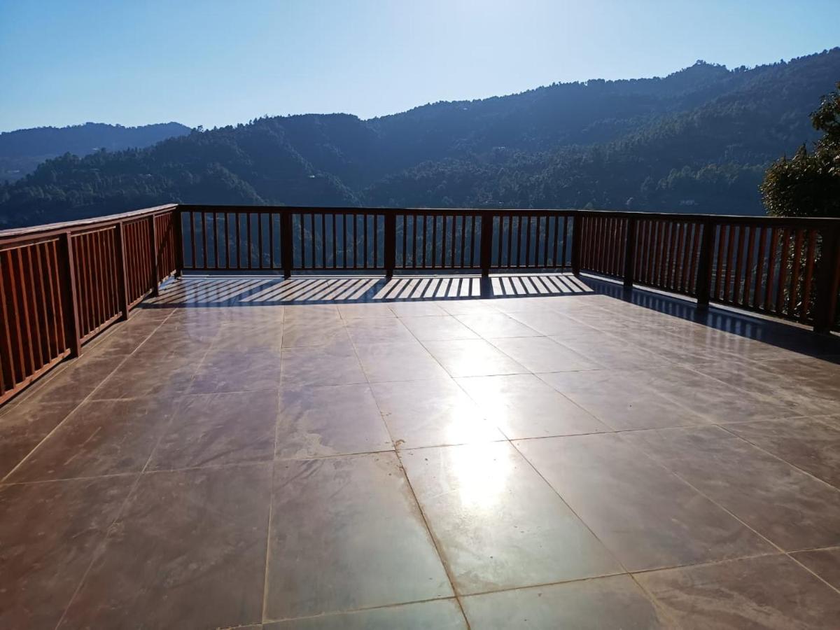Vanprastha Resorts Dwarahat ภายนอก รูปภาพ