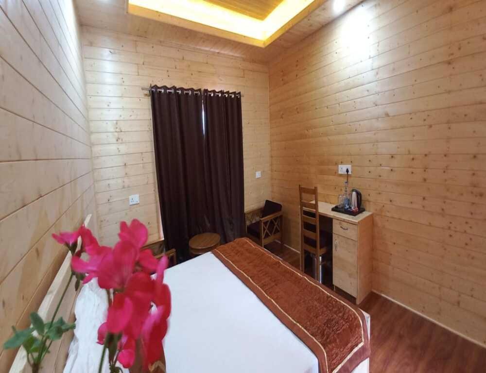 Vanprastha Resorts Dwarahat ภายนอก รูปภาพ