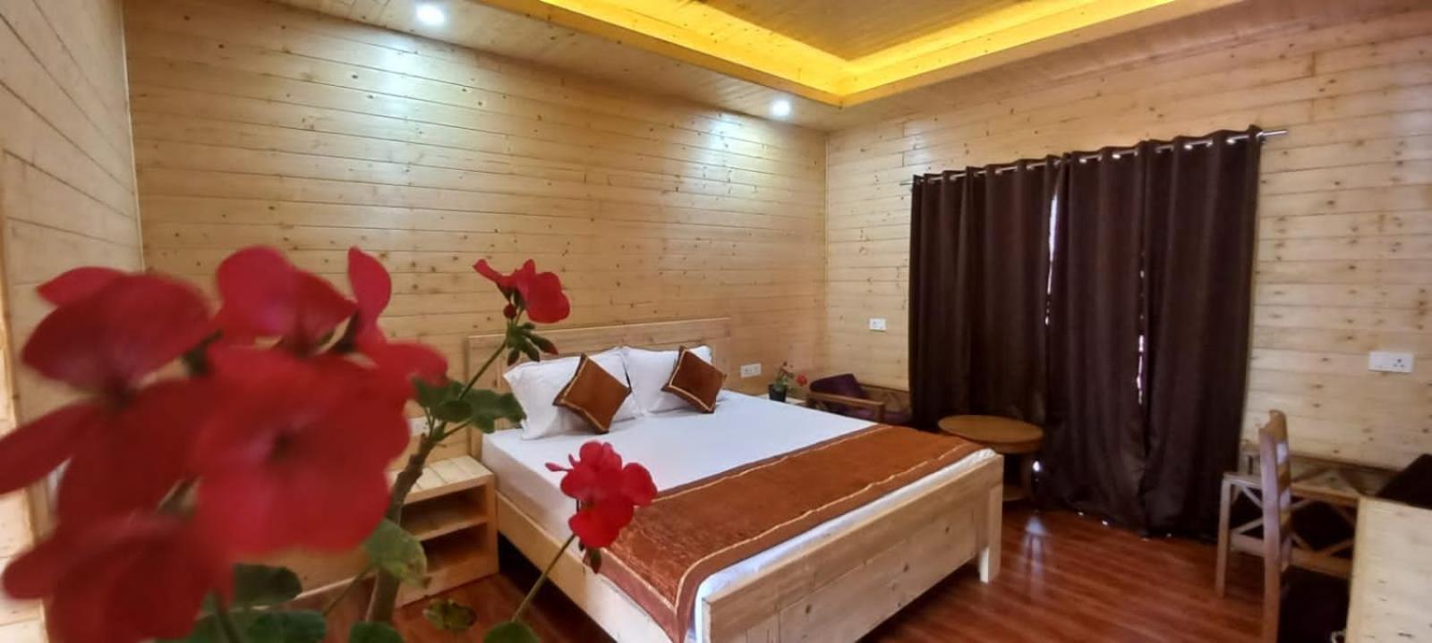 Vanprastha Resorts Dwarahat ภายนอก รูปภาพ